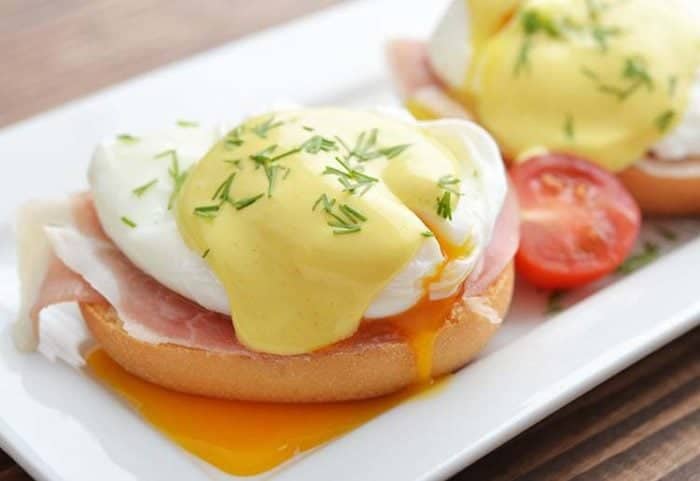 Easy Eggs Benedict Recipe - The Kitchen Magpie