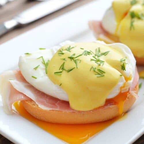 Easy Eggs Benedict Recipe - The Kitchen Magpie