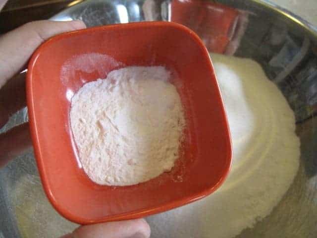  baking powder on a small red bowl
