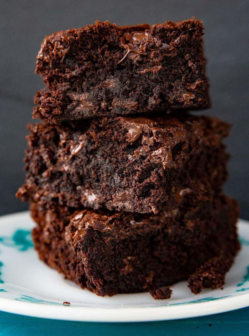 The Best Chewy, Fudgy Brownie Recipe - The Kitchen Magpie