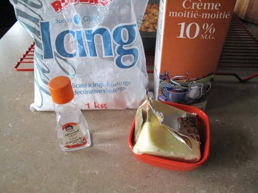 ingredients needed for the white icing