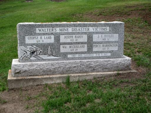 Walter's Mine disaster gravestone