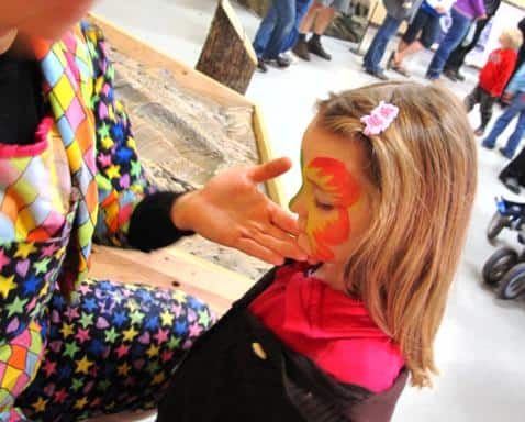 painting the little girl's face