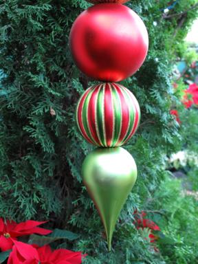 green red hanging Christmas ornament