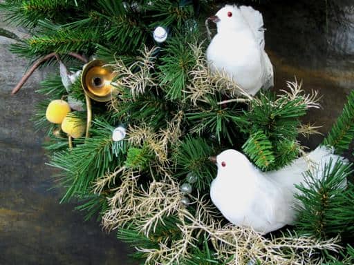 Christmas decor with two white pigeons