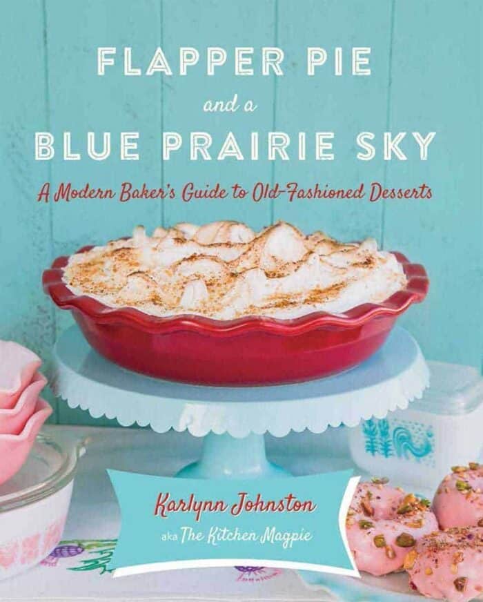 una copia del libro di cucina Flapper Pie