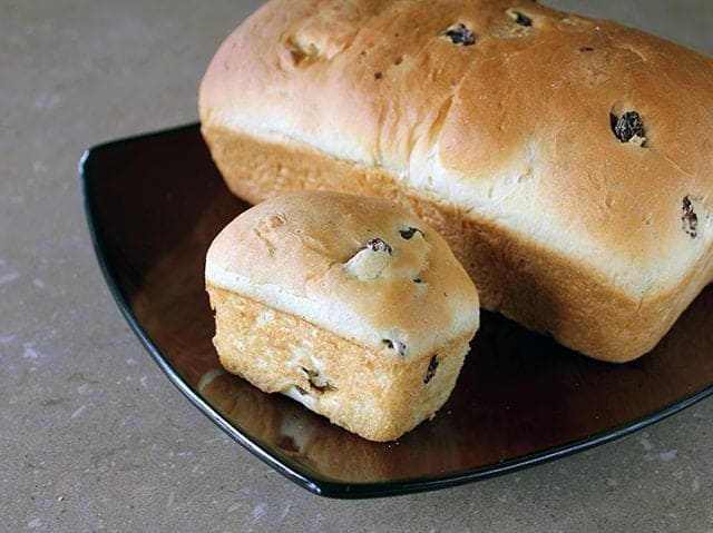 Ukrainian Babka in black plate