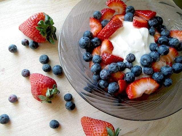 Greek yogurt with berries and nuts