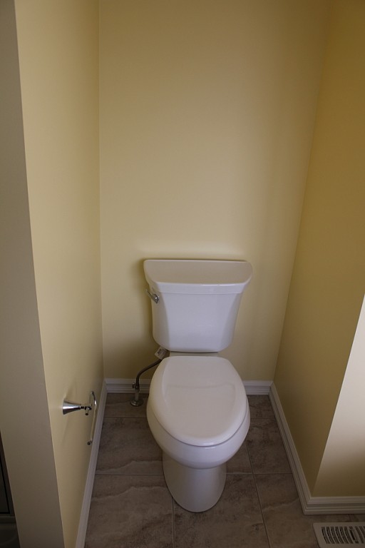 a white toilet bowl