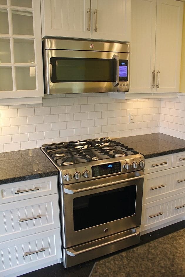 under the cabinet microwave oven and six burner range with oven