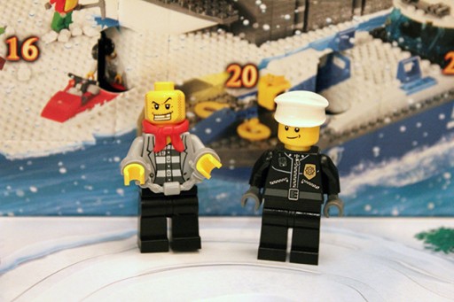 the prisoner and police lego
