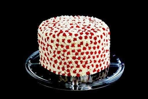 attainable eats: simple canada day cake