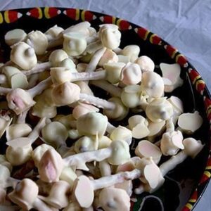 Halloween pretzel & marshmallow bones
