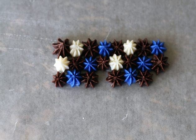 continuing with the Chocolate, plain, chocolate, blue star icing pattern