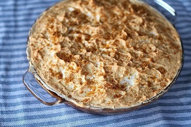 close up of a whole flapper pie in a Pyrex pie plate