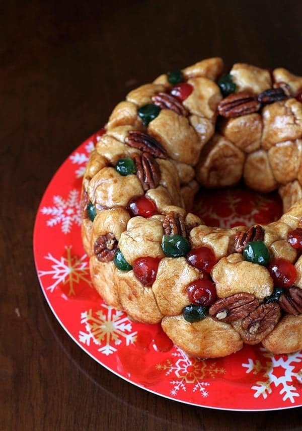 close up Christmas Monkey Bread in a red Christmas plate