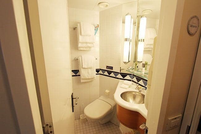 single tub, toilet, sink combo
