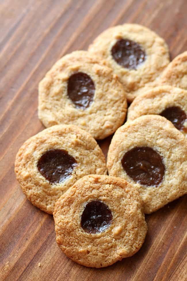 apple caramel cookies that looks like Voortman cookie