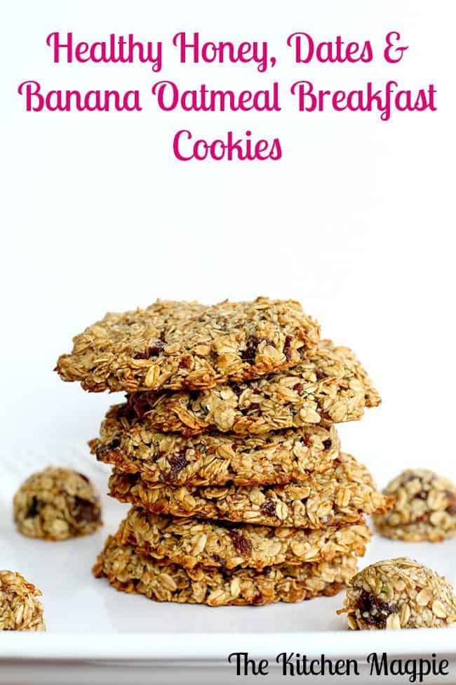 Healthy Banana Date Oatmeal Breakfast Cookies! #healthy #oatmeal #dates #banana