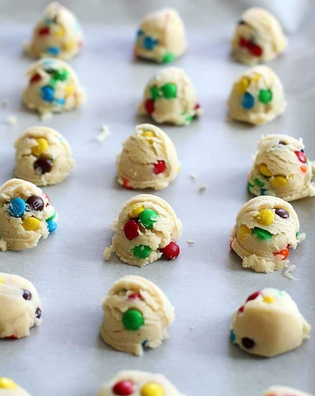Mini Cookies dough form into small ball