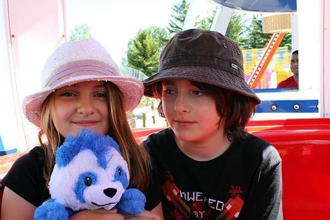 young girl and boy photo at the Balloon Ascension