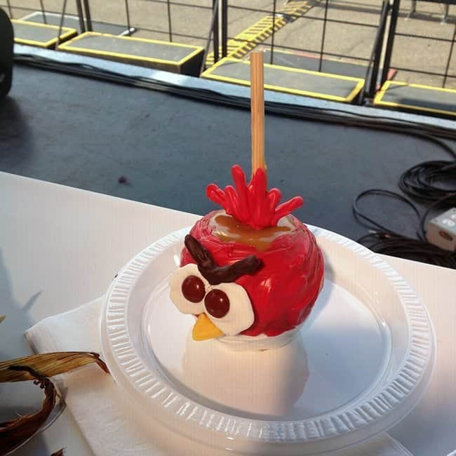 Angry Birds Candy Apple in a white plate