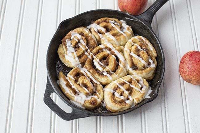 Cast Iron Cinnamon Rolls Recipe