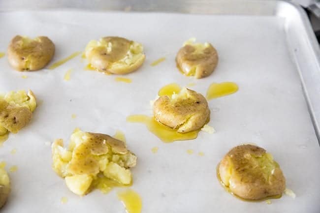  Mini Loaded Smashed Potato Bites from @kitchenmagpie