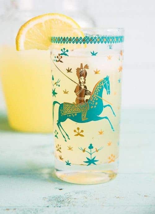 Sparkling Honey Bourbon Lemonade - The Kitchen Magpie