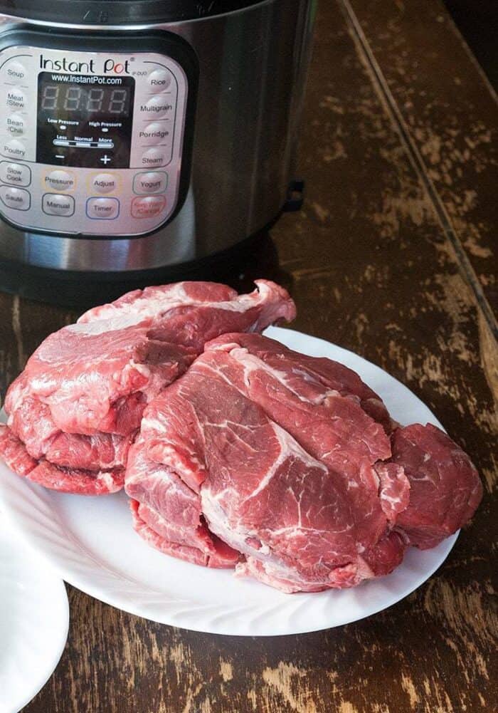 cooking blade roasts in the instant pot