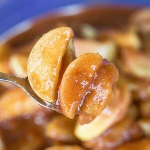 close up of a spoon with Cracker Barrel Fried Apples