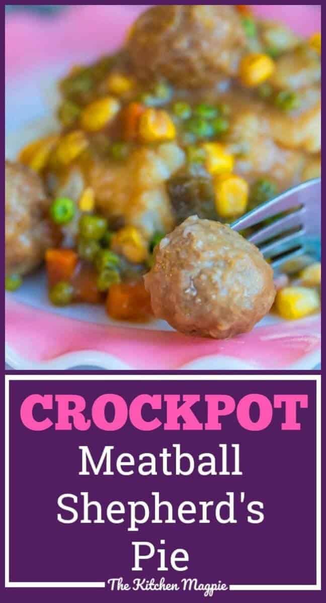 This Crockpot Meatball Shepherd's Pie is sure to become a new family favourite! It cooks all day and you come home to a delicious meal in your slow cooker! #crockpot #slowcooker #meatballs #shepherdspie 