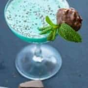 Grasshopper Cocktail Drink garnish with chocolate turtle and mint leaves