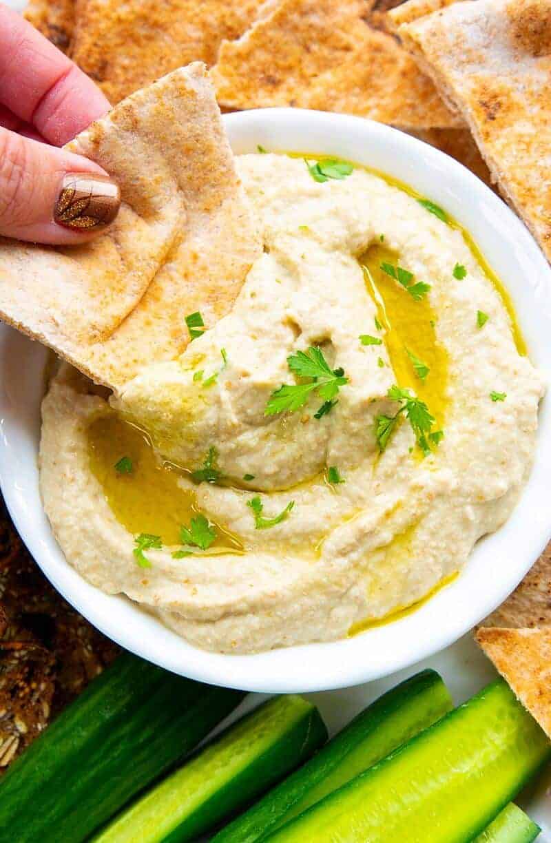 Baba Ganoush Recipe (Roasted Eggplant / Aubergine Dip) - The Kitchen Magpie