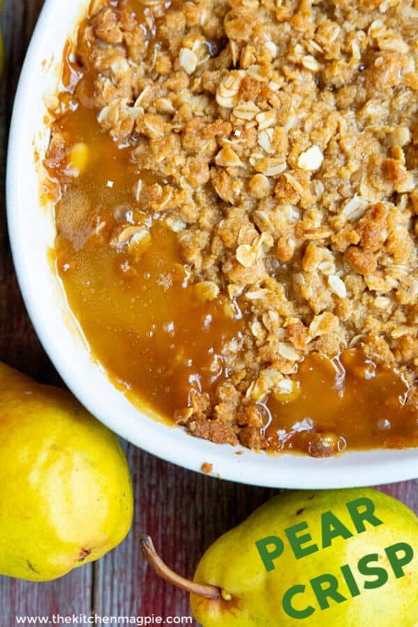 This brown sugar based pear crisp recipe yields a caramel like pear filling with a golden sweet crunchy oatmeal topping. It's perfect for those in season pears! #pears #dessert #fall #autumn #baking #dessert #recipe #food #oatmeal #brownsugar