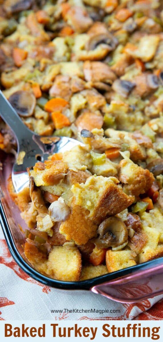  How to make easy and delicious Oven Baked Turkey Stuffing that tastes just like Mom used to make, full of flavour and vegetables! #stuffing #dressing #turkey