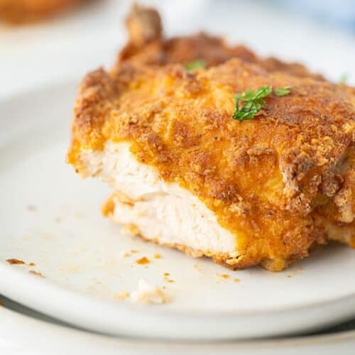 https://www.thekitchenmagpie.com/wp-content/uploads/images/2019/01/airfryerfriedchicken2-500x500.jpg