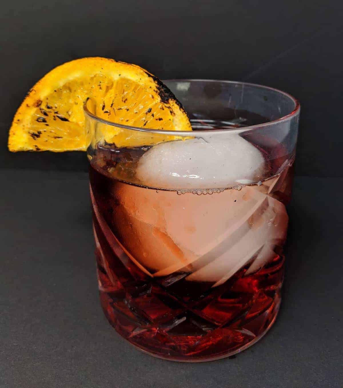 https://www.thekitchenmagpie.com/wp-content/uploads/images/2019/03/negroni-2-e1552435260183.jpg