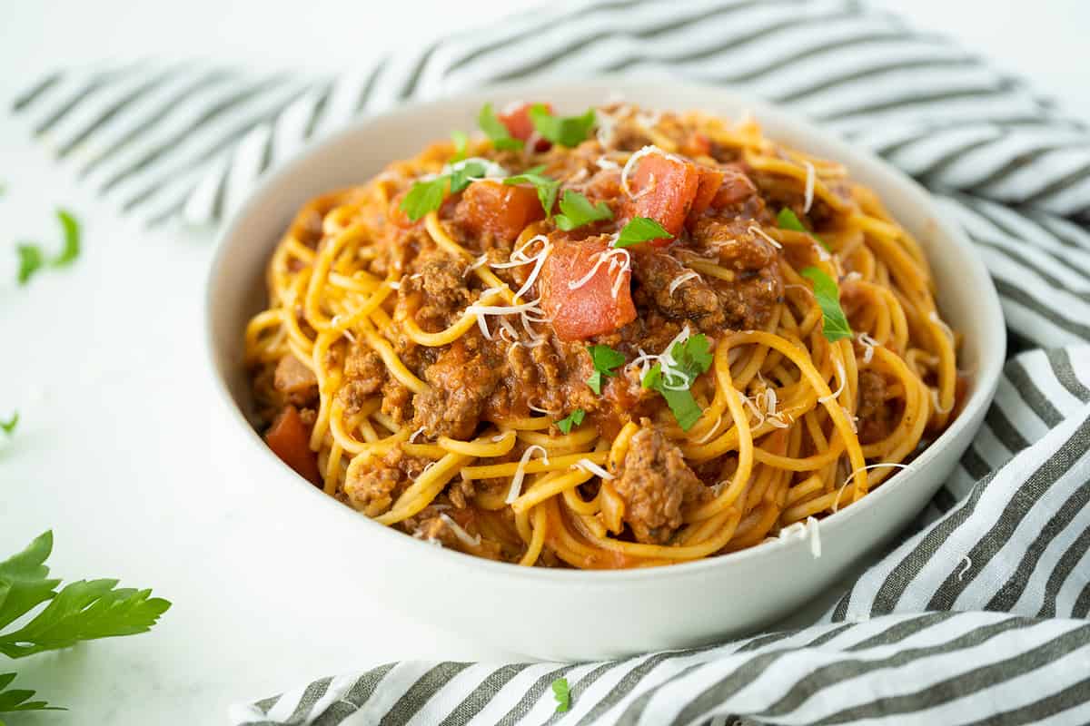  Instant Pot spaghetti in a white bowl