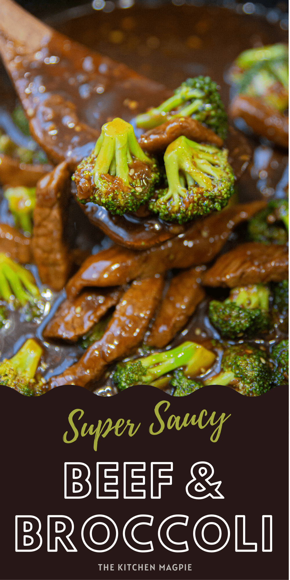 This delicious beef and broccoli dinner is made in mere minutes, lots of extra homemade stir fry sauce and fresh broccoli! ! Serve over rice for the perfect healthy dinner! 