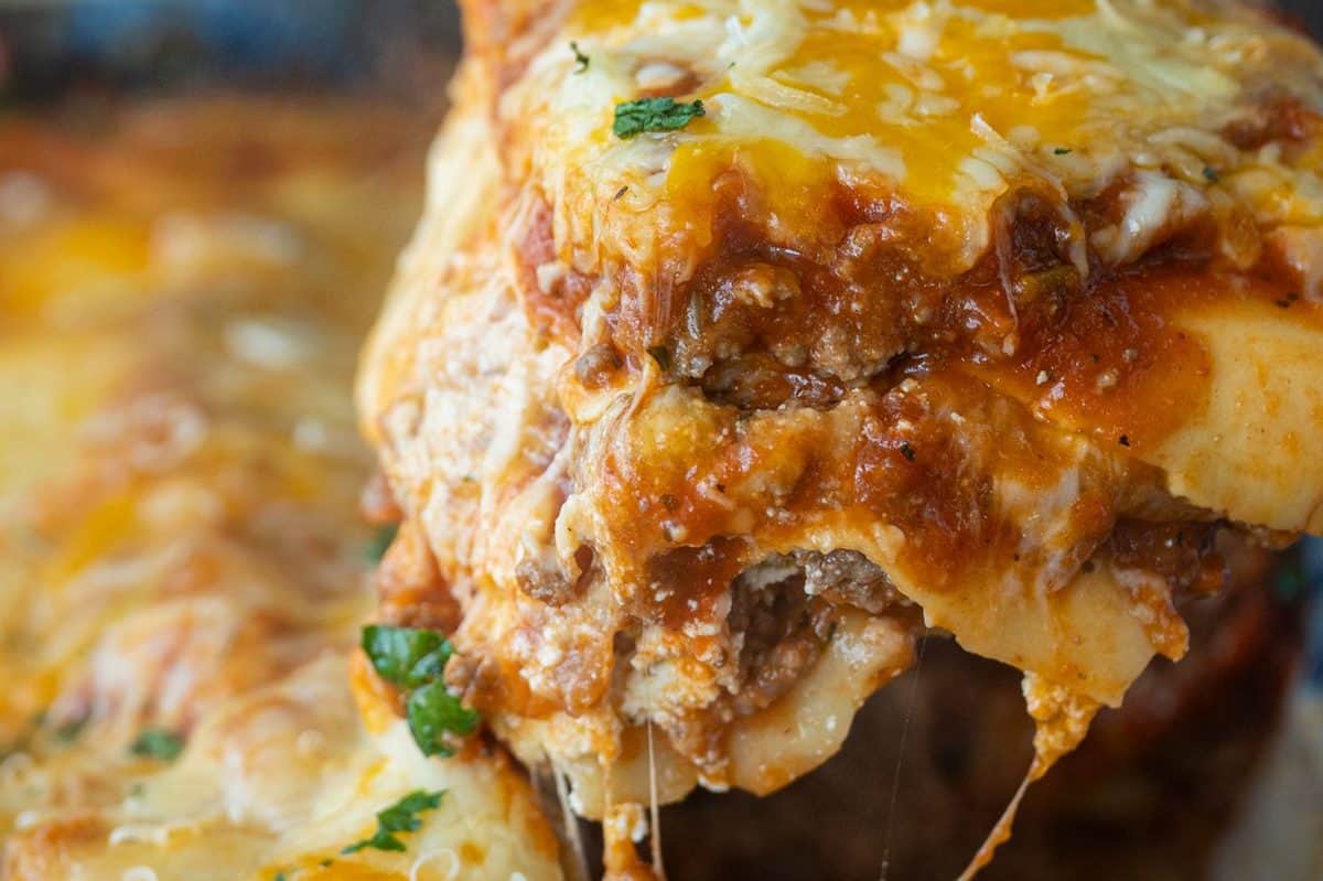 Cheesy Beef Lasagna | The Kitchen Magpie