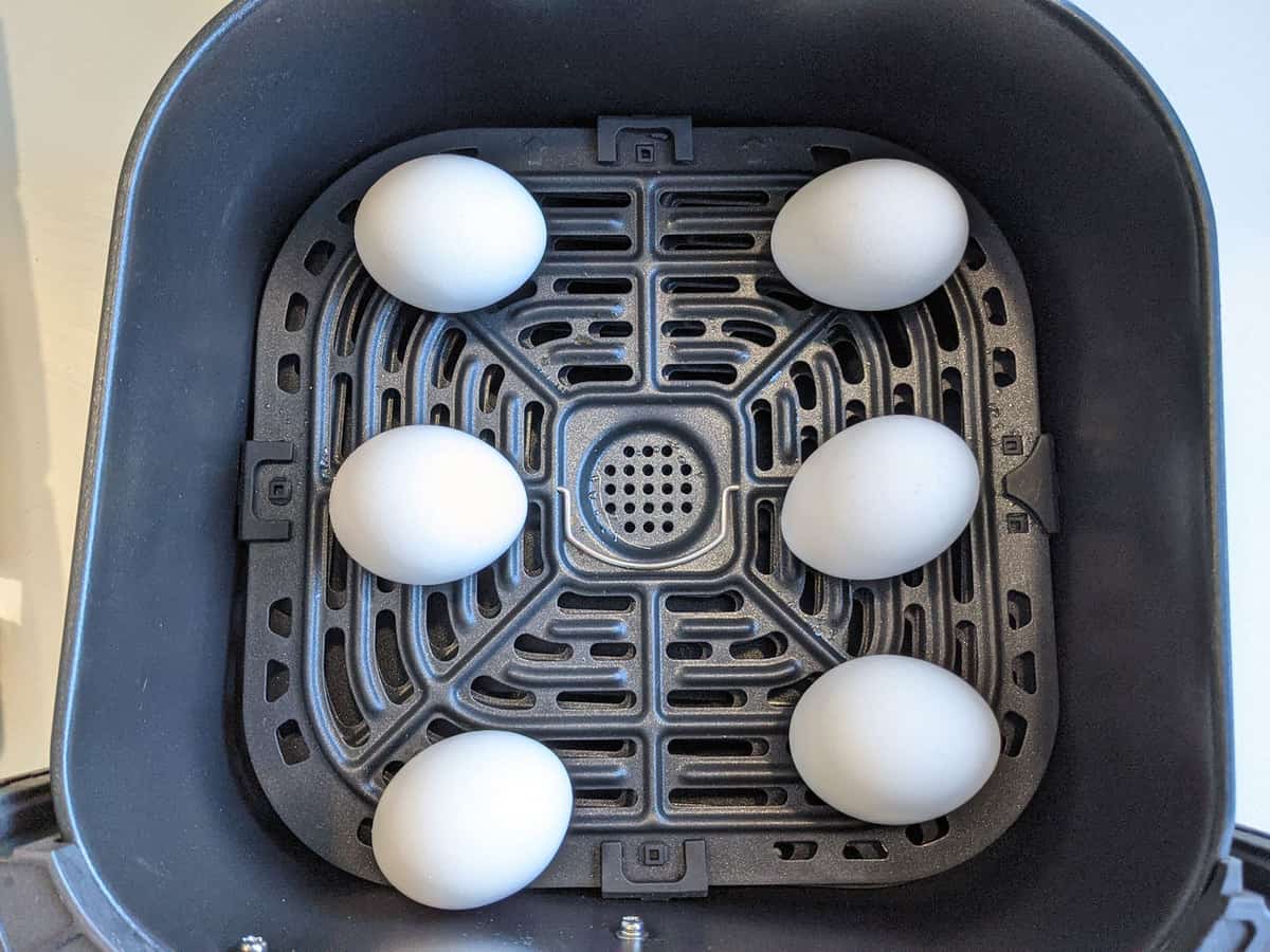 6 eggs in an air dfryer basket