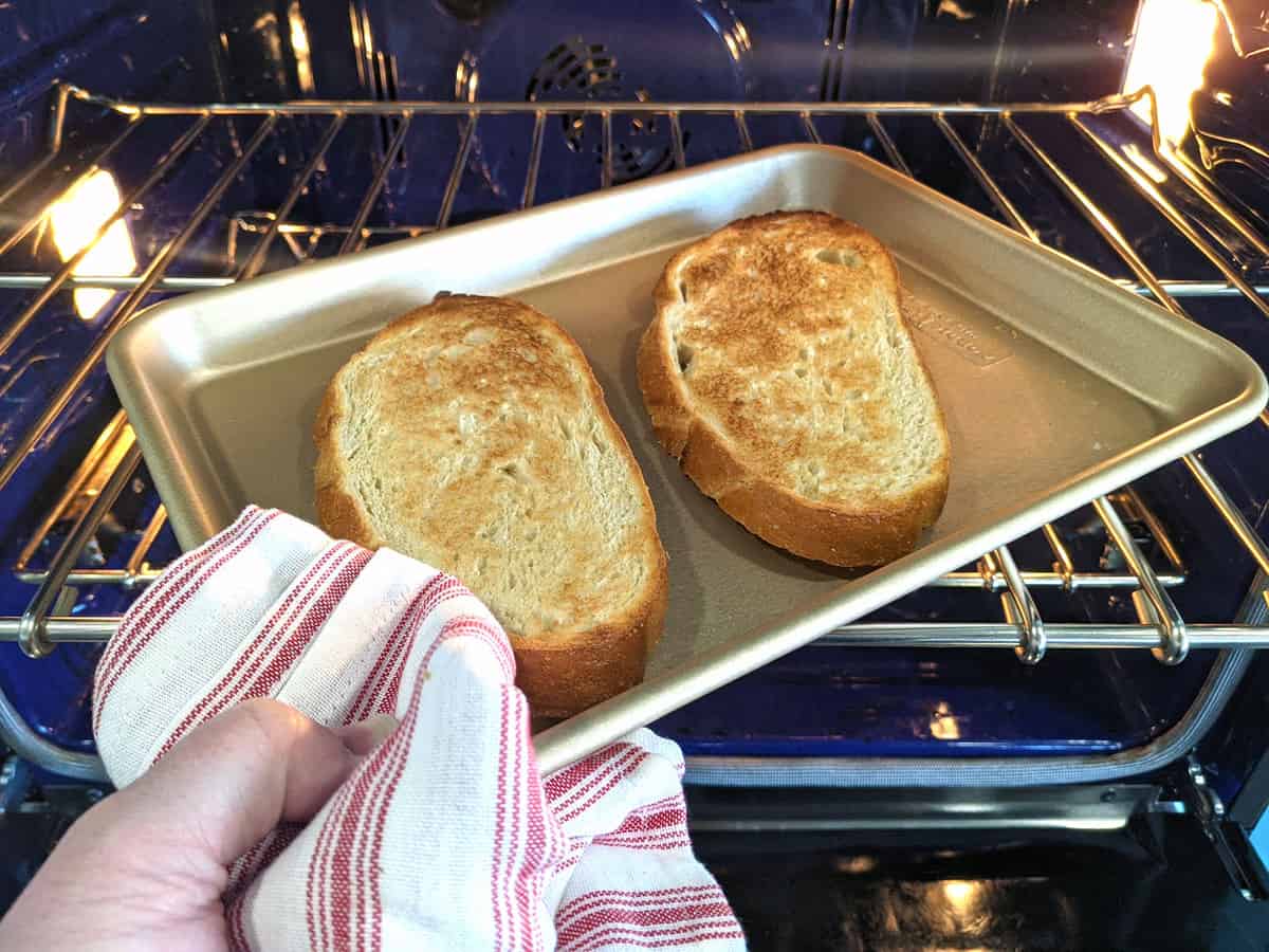 Making Toast in the Oven - How to Cook Toast in the Oven