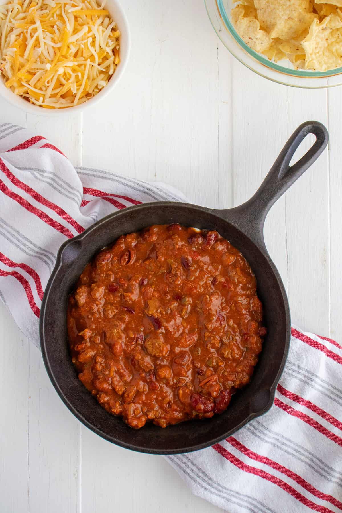 chili layer in cast iron pan