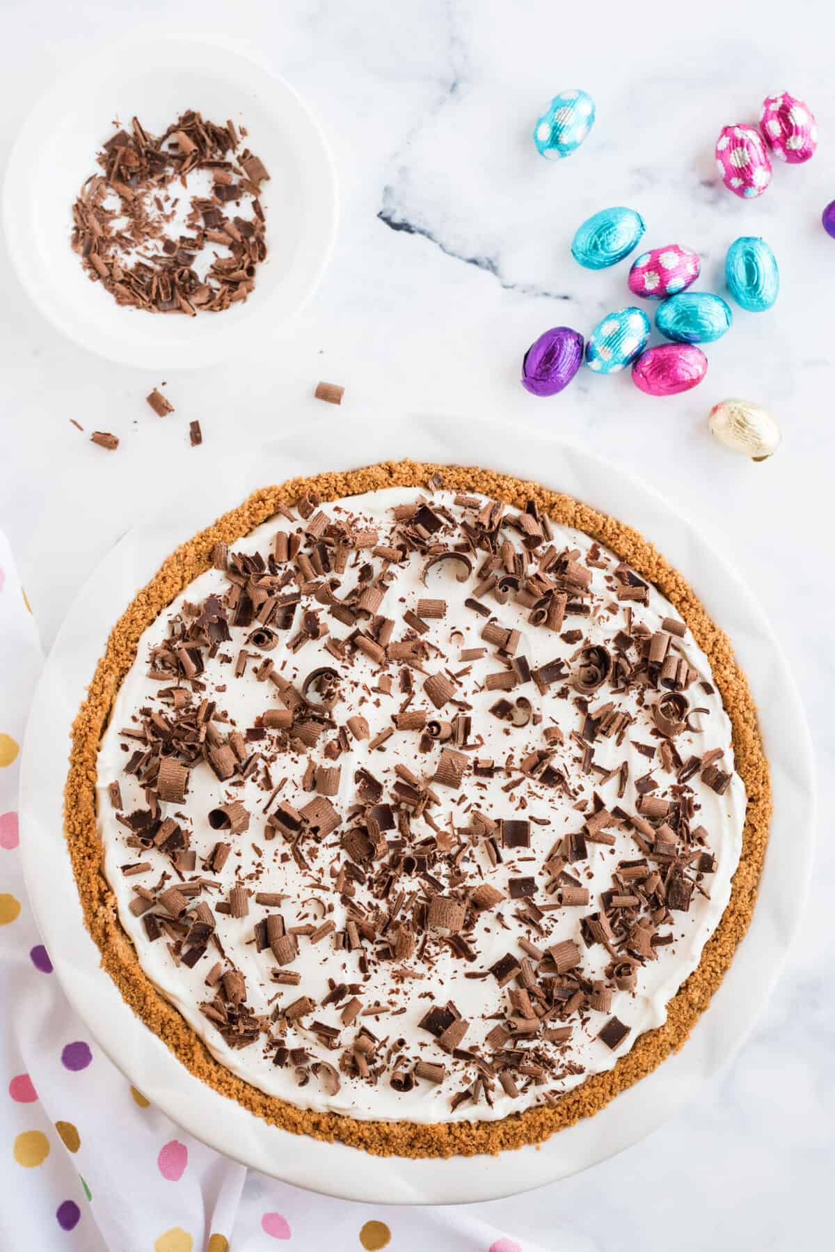 chocolate mousse pie with chocolate shavings on top