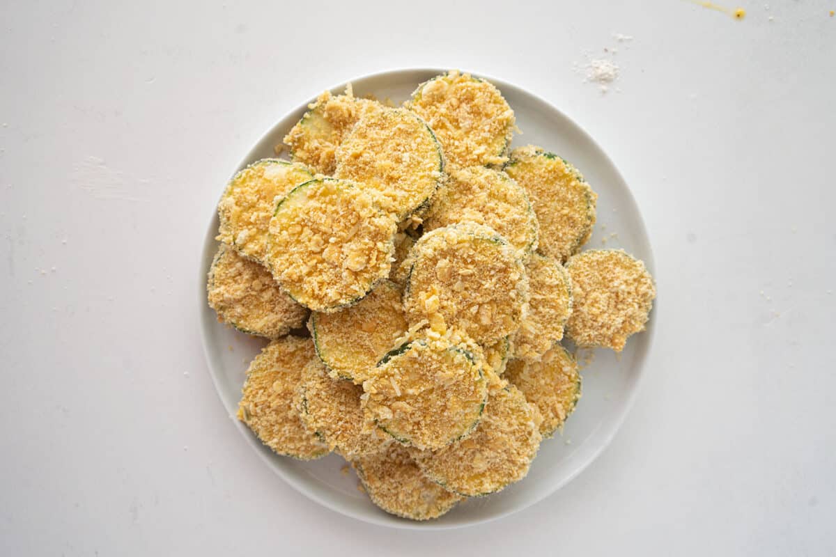 battered zucchini on a plate