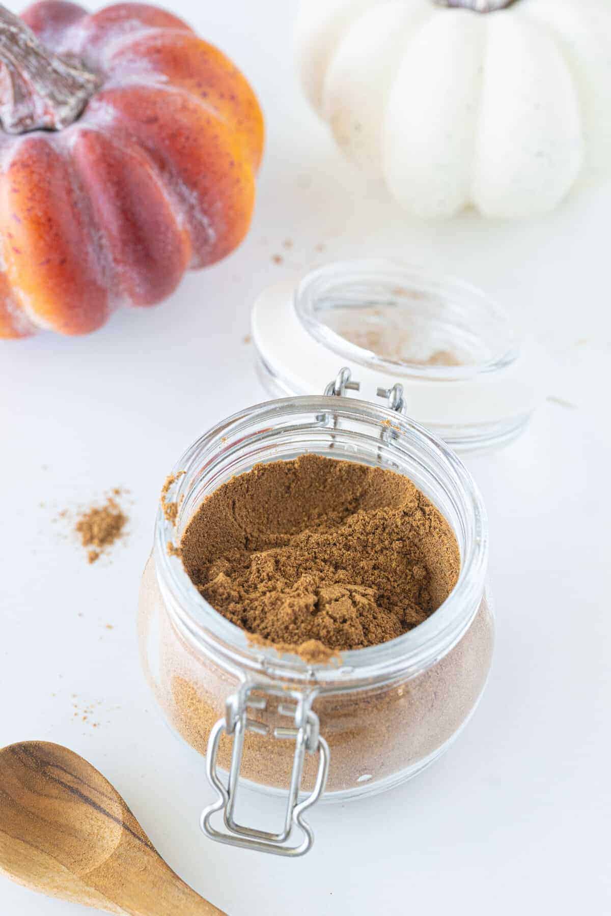 pumpkin pie spice in a jar