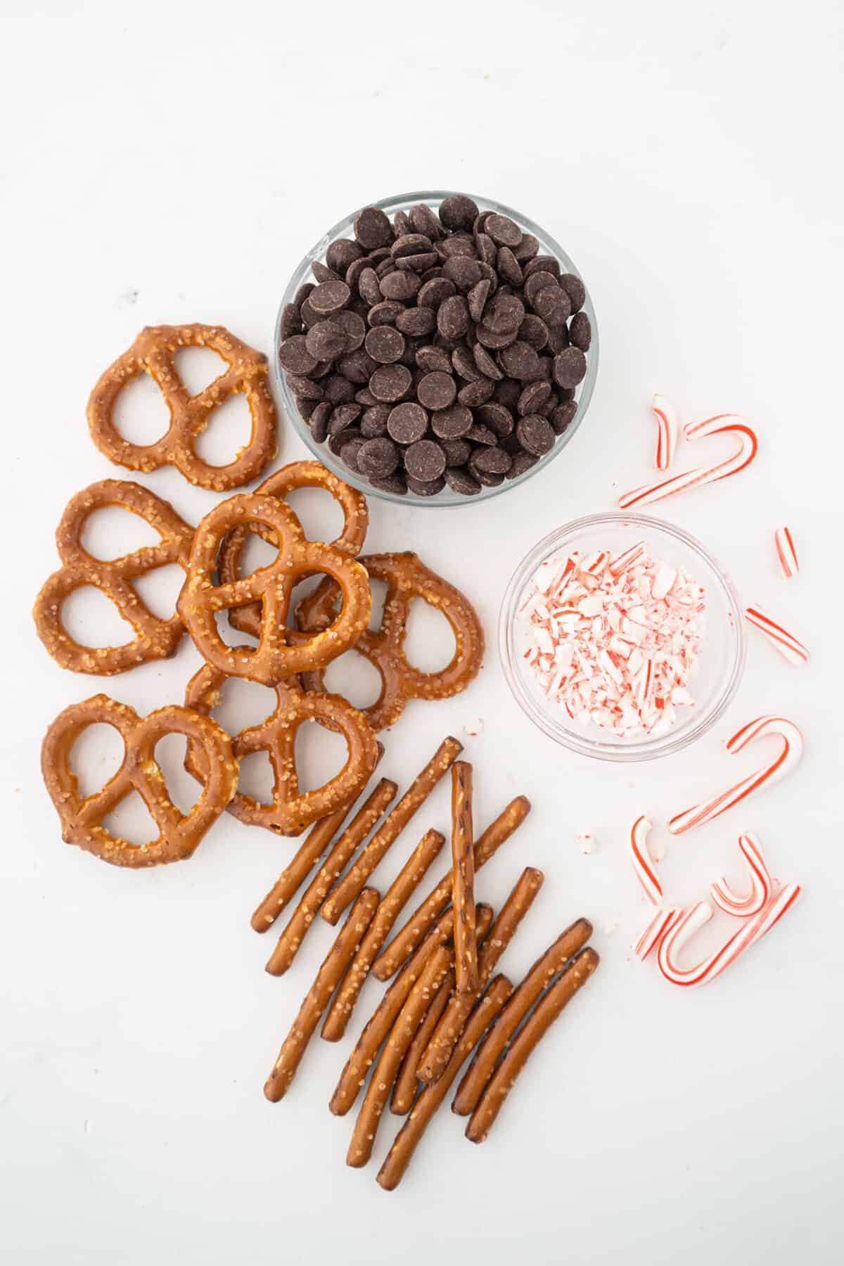 ingredients needed for chocolate covered pretzels 