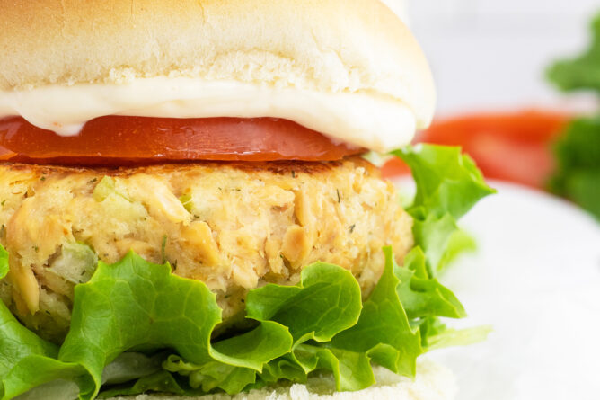 Salmon Burger with lettuce and tomato
