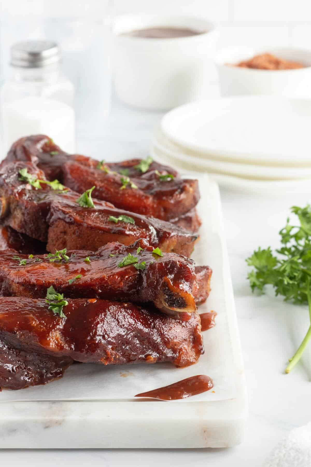 Country style ribs with parsley